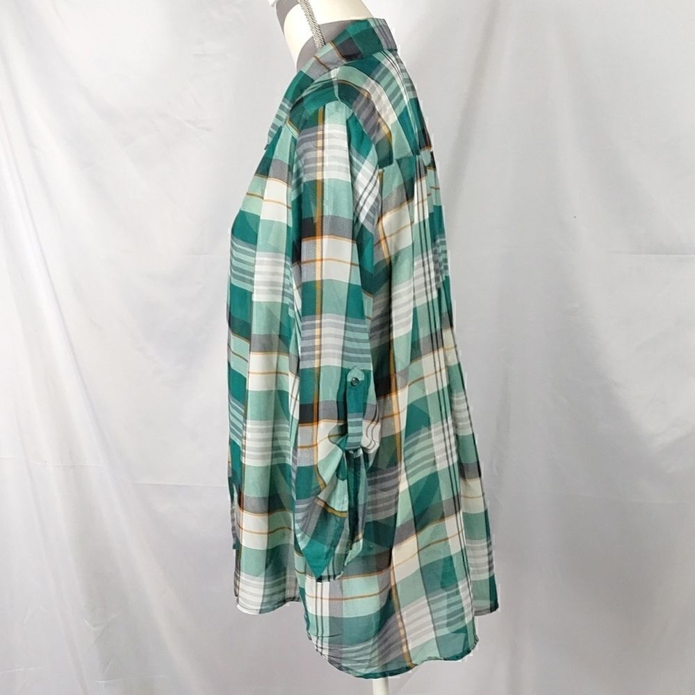 Have Plaid Blouse    - Picture 3 of 7